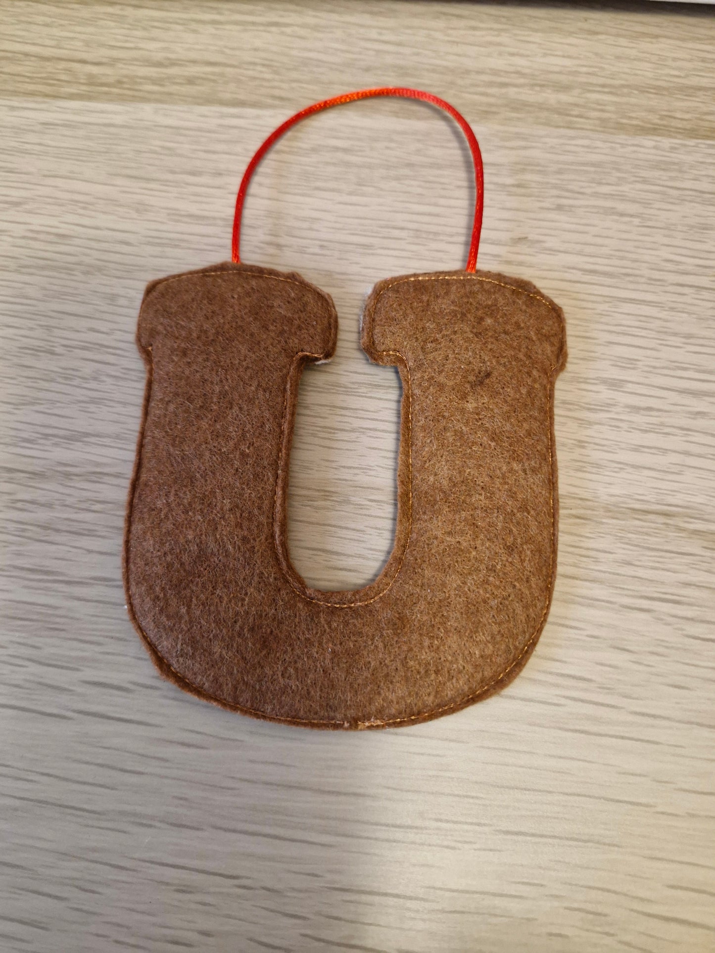 Gingerbread letter U
