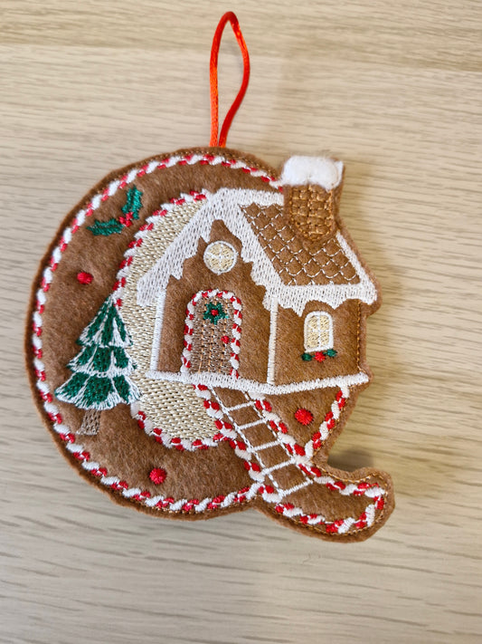 Gingerbread letter Q
